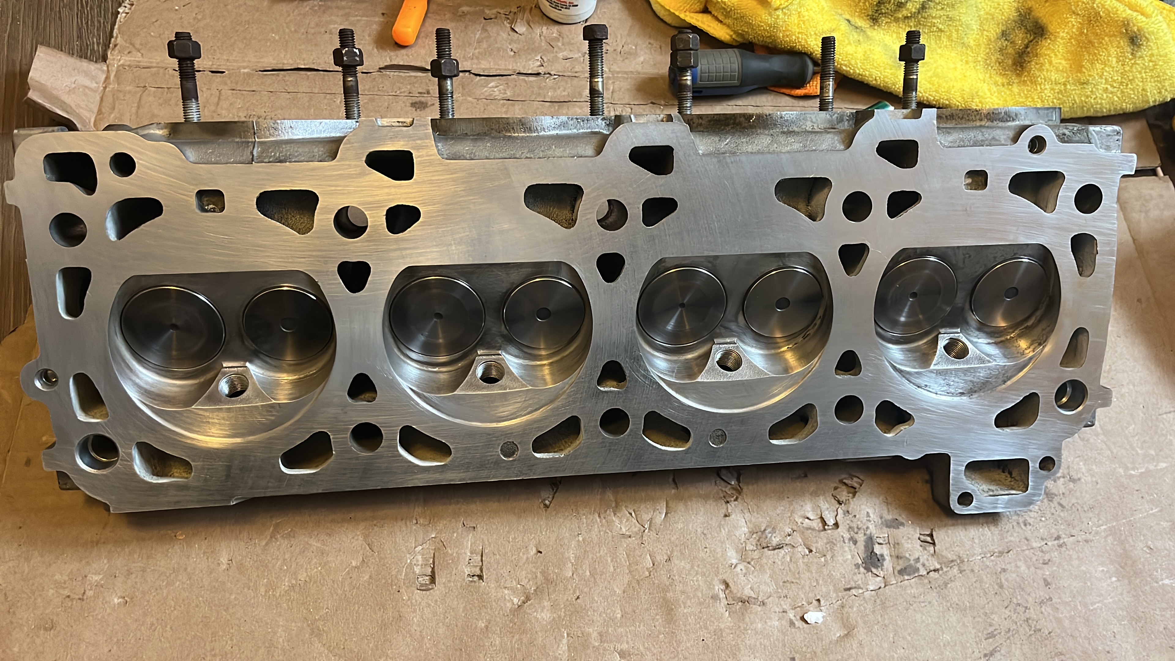 Porsche 944 Cylinder Head